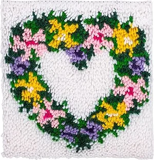 Latch Hook Kit Heart Wreath 12" Sq