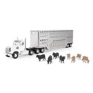 1:32 Freightliner 122SD with Livestock Trailer